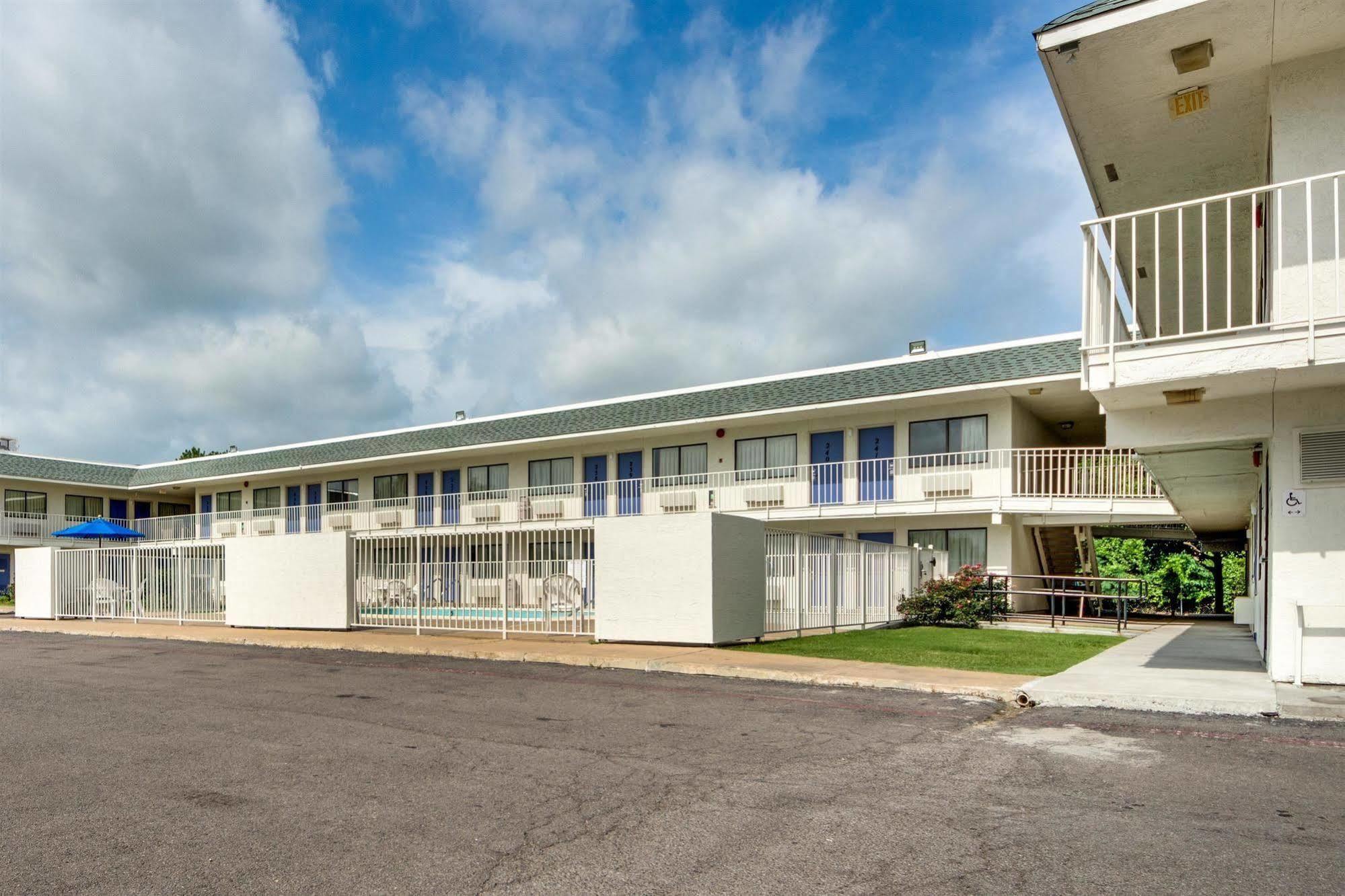 Avera Suites Muskogee Exterior foto