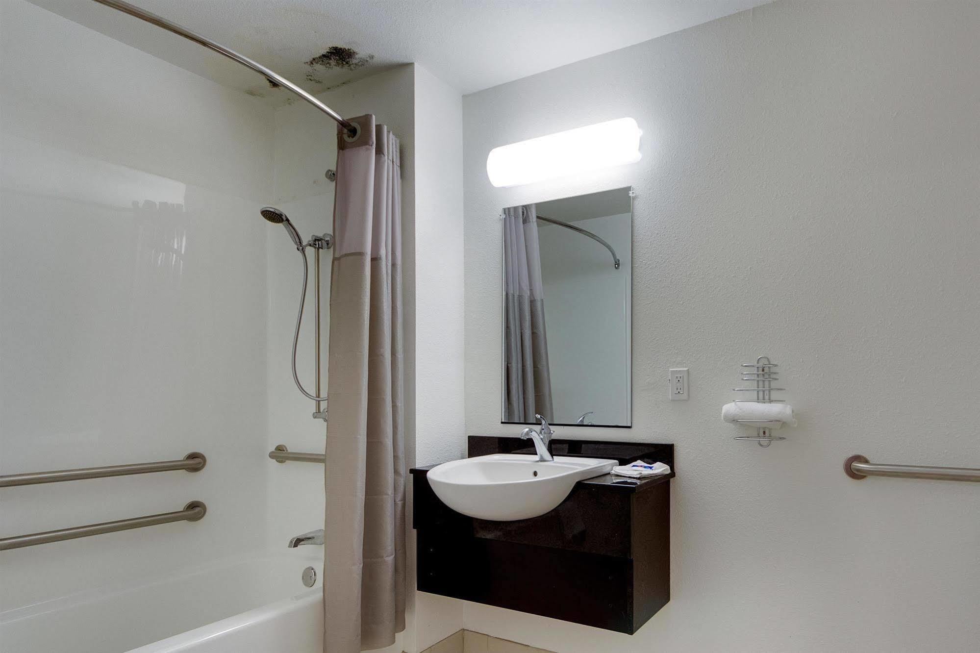 Avera Suites Muskogee Exterior foto