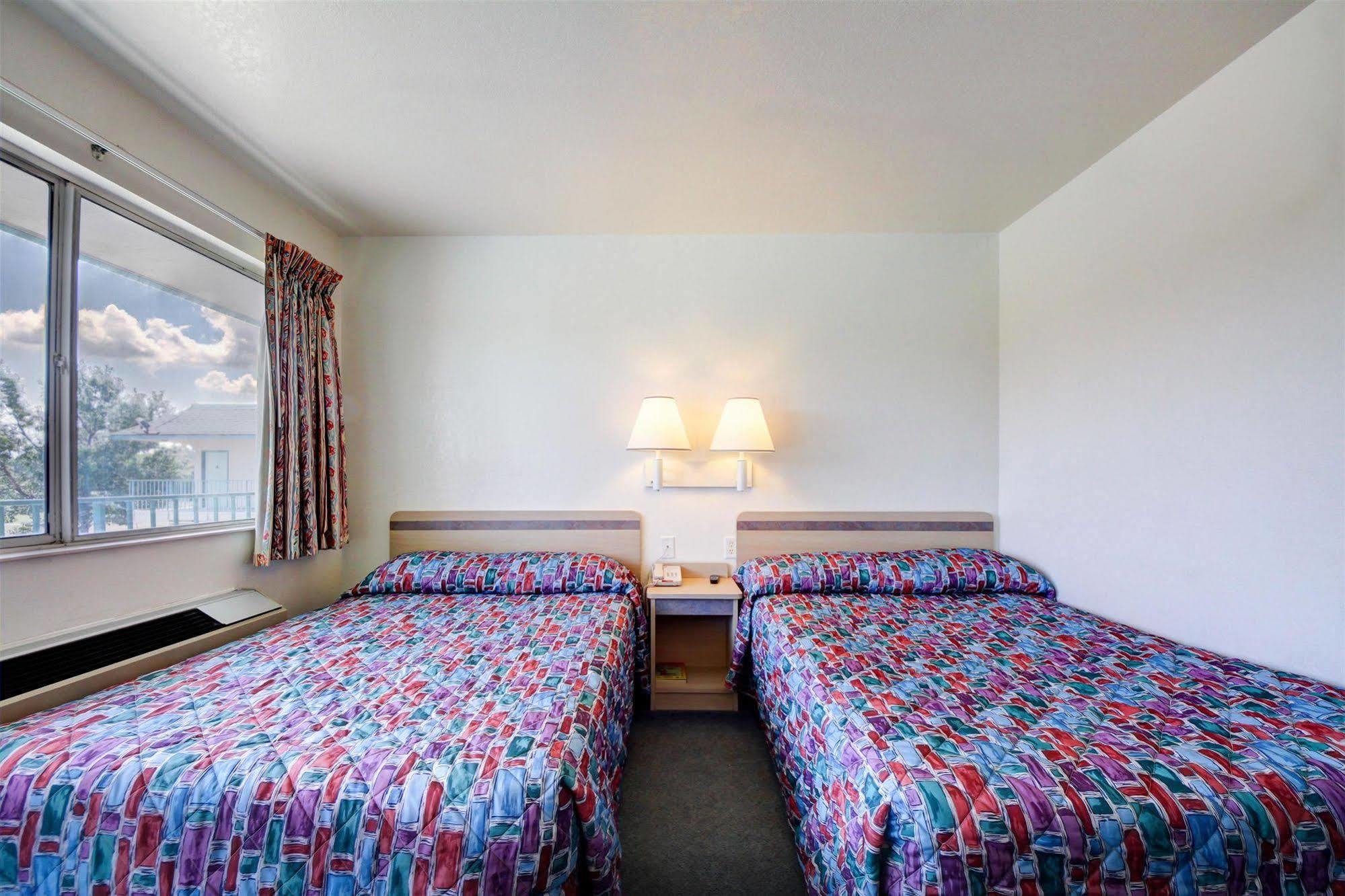 Avera Suites Muskogee Exterior foto